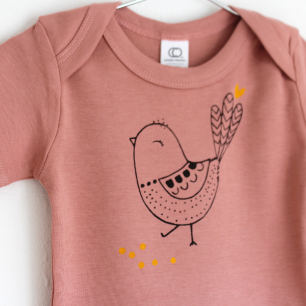 Kiki the Bird | rosé organic Baby-Bodysuit short-sleeve