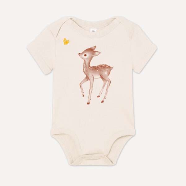 Reh-bambi-Body-k-01-little-ruby kurzärmlig Baby-Body aus 100 % Bio-Baumwolle mit Bambi Rekitz Reh Motiv von little Ruby Berlin