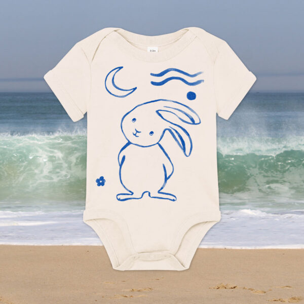 hase-babybody-littleruby Baby-Body kurzarm mit Mondhase Hase Motiv aus 100% Bio-Baumwolle von little Ruby