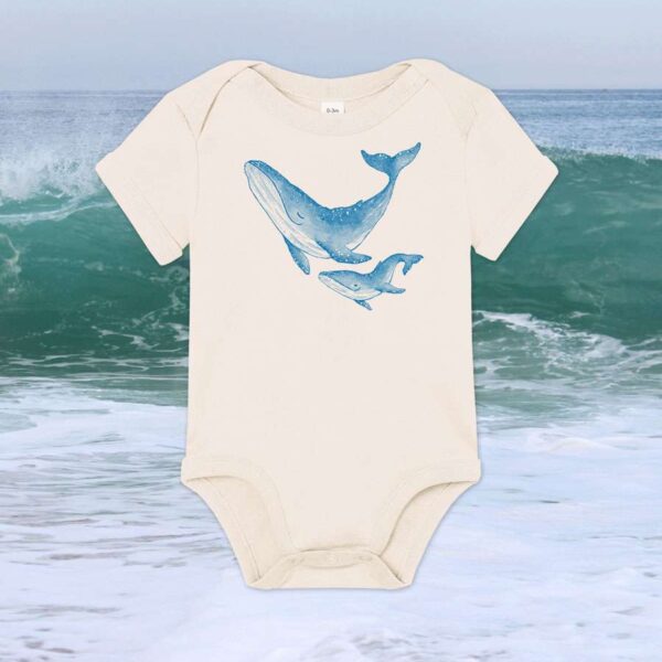Baby-Body mit Buckelwal Motiv aus 100% Bio-Baumwolle von little Ruby