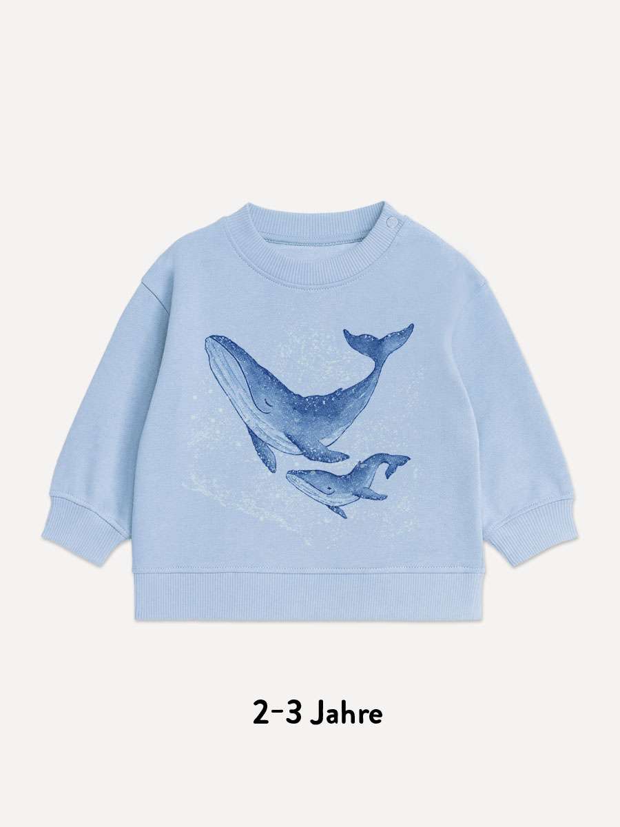 Hellblauer Baby-Sweatshirt Pullover für 2-3 jährige mit leuchtendem Buckelwal-Motiv von little Ruby Berlin
